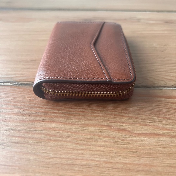 Fossil Brown Mini Leather Wallet - Picture 5 of 8